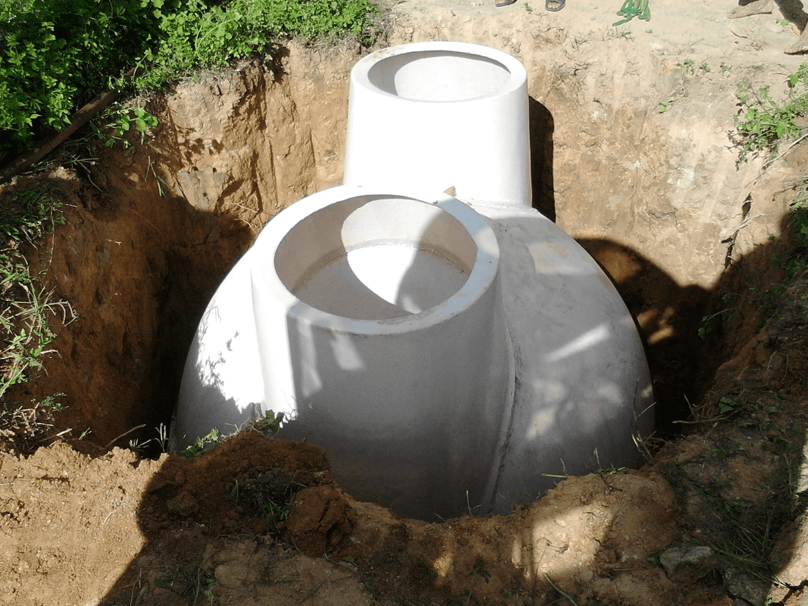 Sử dụng hầm biogas để xử lý chất thải trong chăn nuôi là rất cần thiết